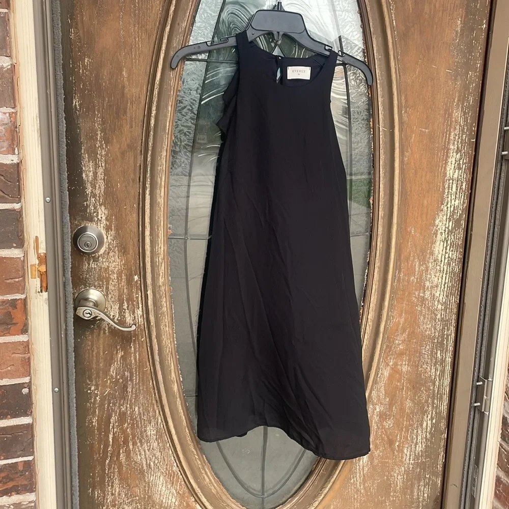 Everly Razorback Ruffle black Dress! Small - Picture 3 of 6